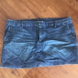 GAP mini skirt